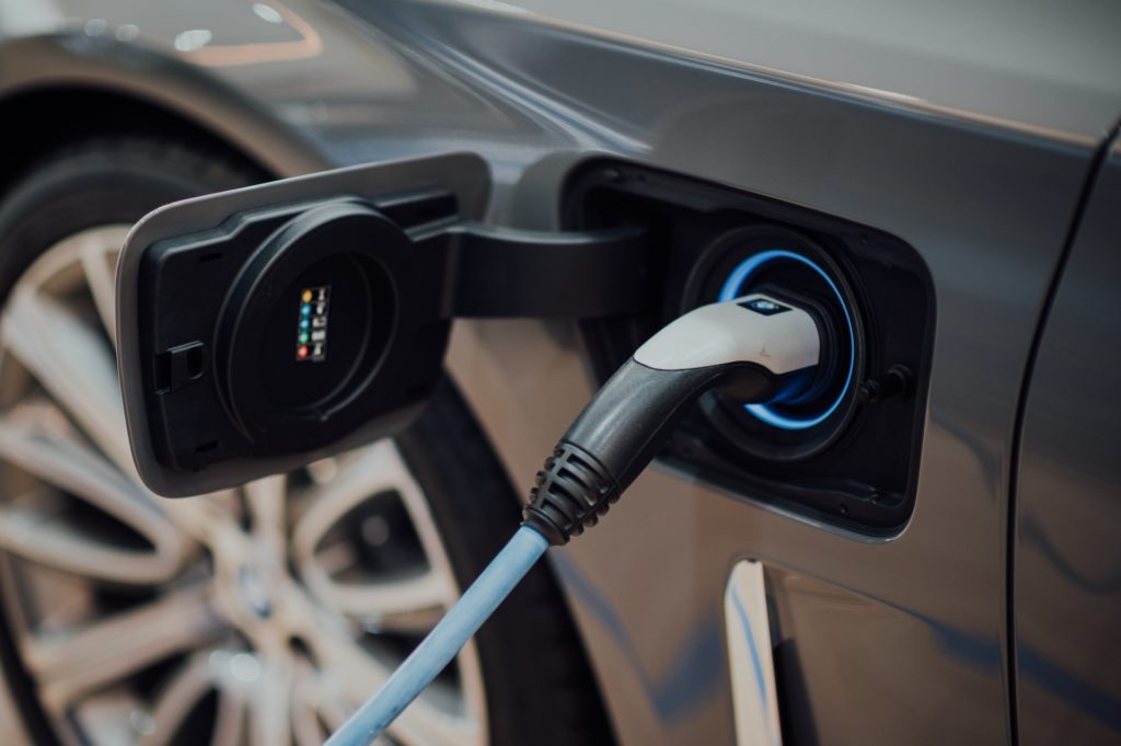 Instalar cargador para coches eléctricos